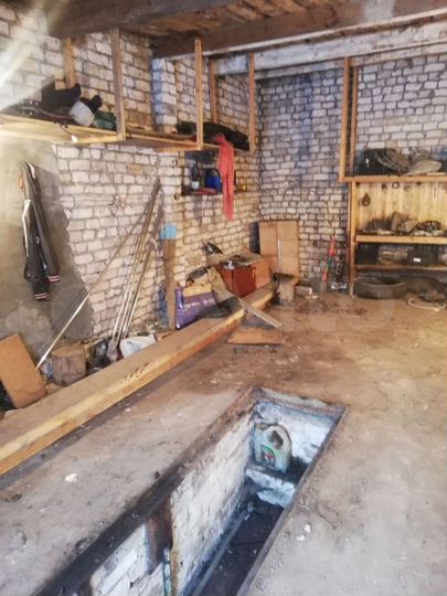 Гараж, > 30 м²