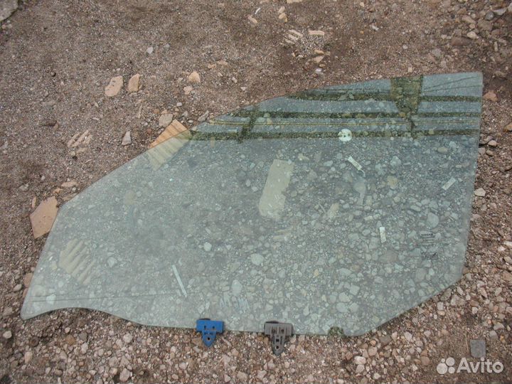 Стекло двери седан Nissan Almera N16