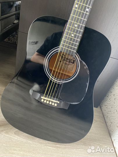 Гитара новая