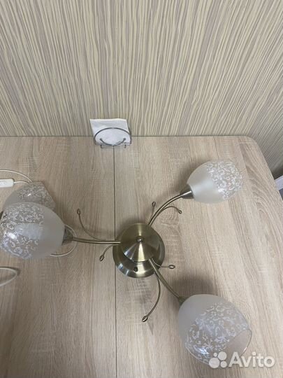 Люстра и бра