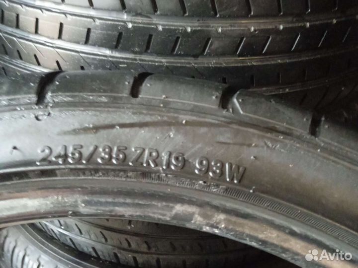 Nitto NT555 245/35 R19