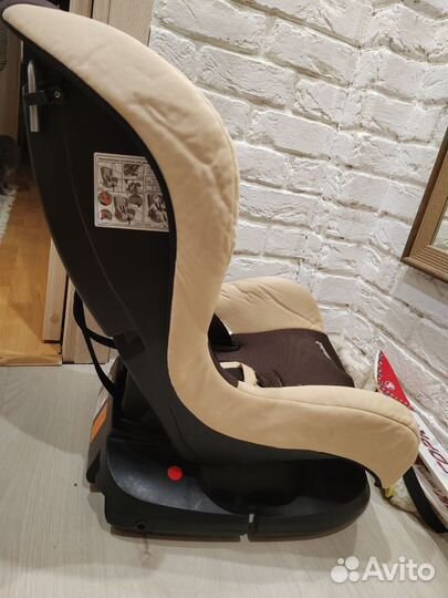Автомобильное кресло