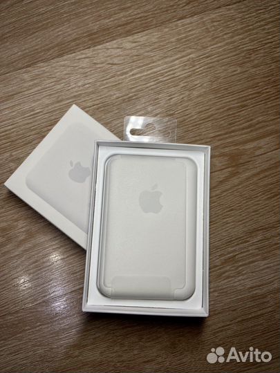 Беспроводная зарядка Magsafe battery pack