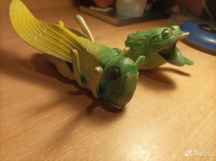 Игрушки насекомые