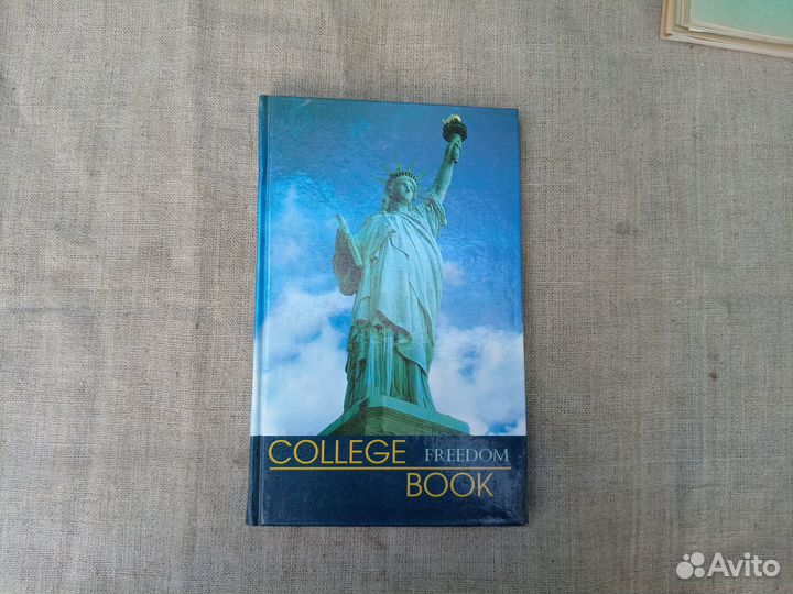 Блокнот College Book Freedom