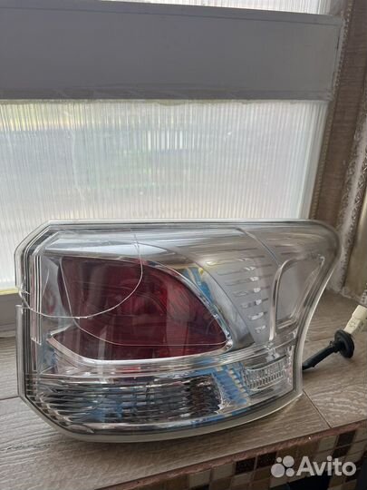 Фонарь левый,правый Mitsubishi Outlander