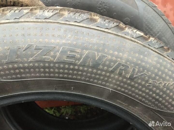 Kumho I'Zen RV Stud KC16 225/65 R17 106T