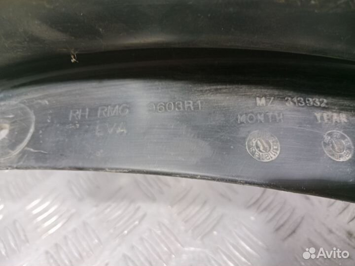 Часть Б/У Брызговики задние комплект001