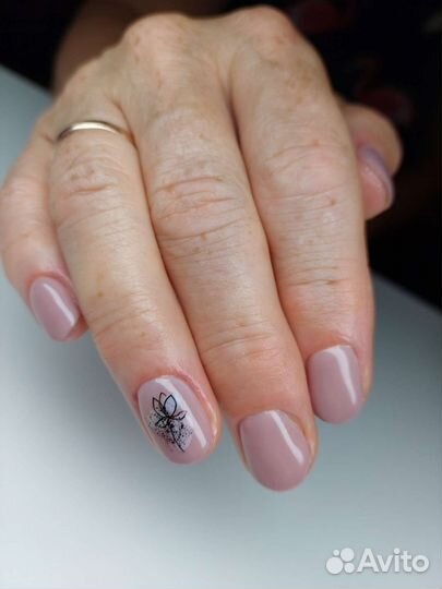 Маникюр на дому