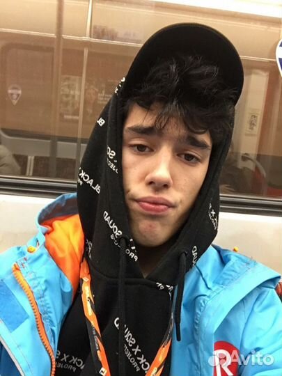 Оператор call-центра