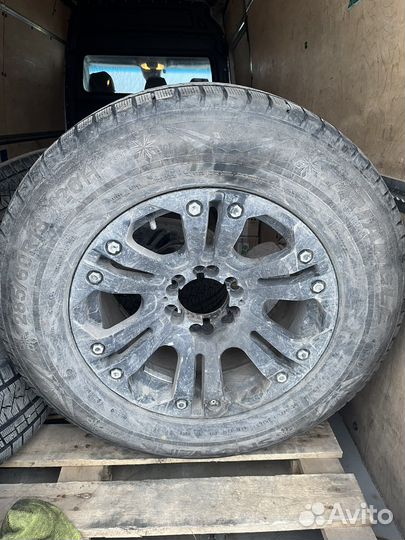 Triangle Snowlink TWT02 285/60 R18