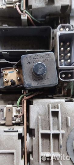 Плафон освещения салона на Mercedes W140