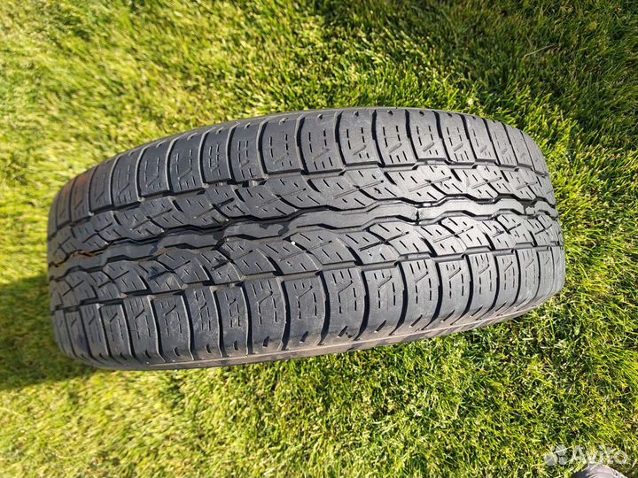 Bridgestone Dueler H/T 687 225/65 R17 101