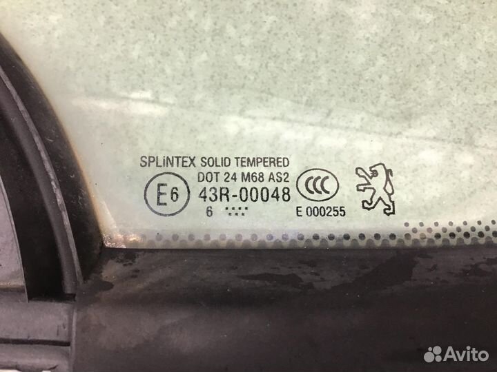 Стекло двери передней правой Peugeot 307 2001-2007