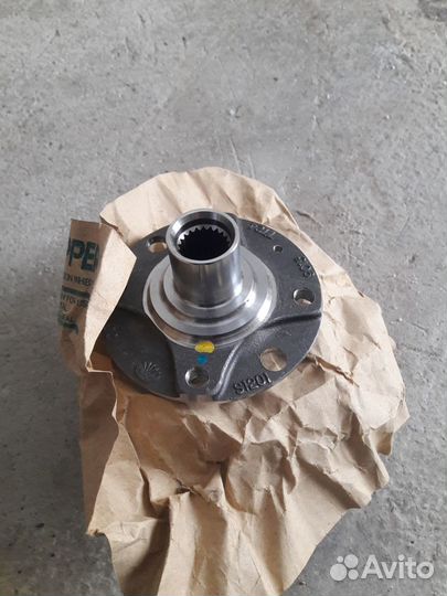 Продам ступицу переднего колеса на Нексию