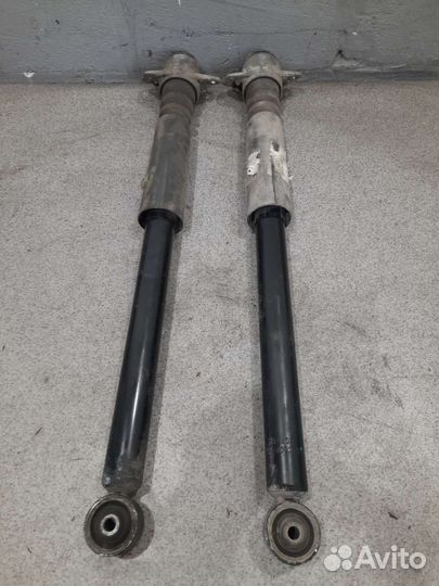 Стойки задние для Volkswagen Golf 4 Bora