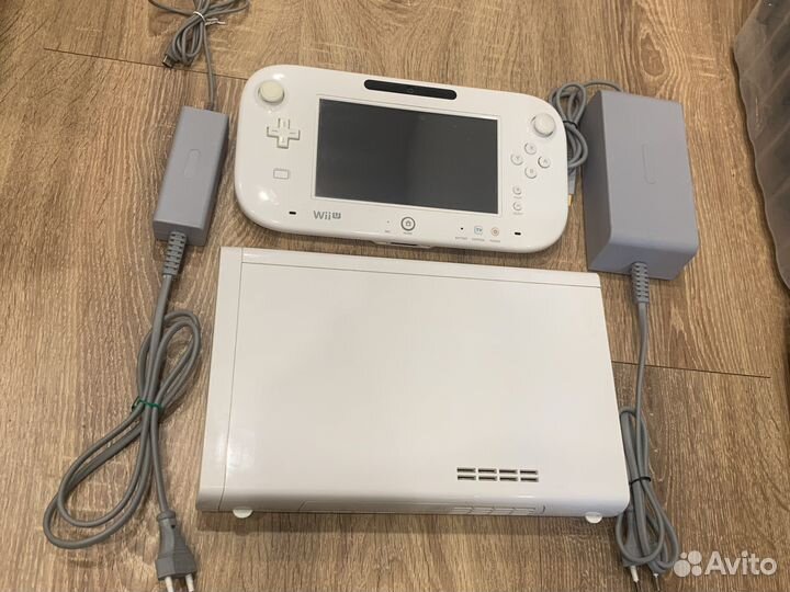 Nintendo Wii U 32GB +SD 128GB игры