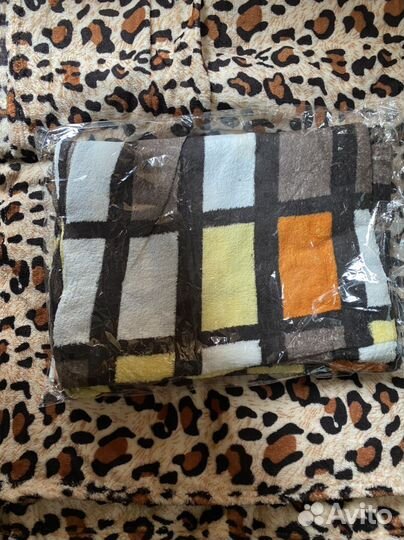 Пледы новые