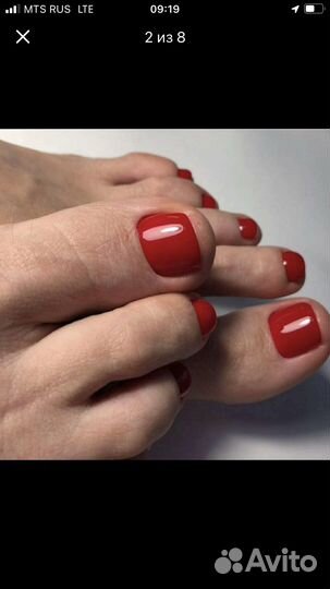 Маникюр и педикюр в салоне