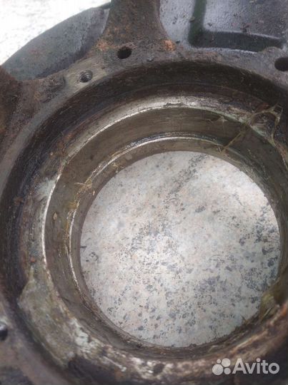 Поворотный кулак левый Кайрон под съемную шаровую