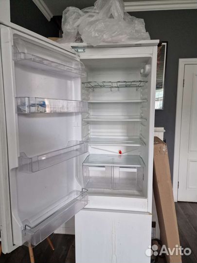 Встраиваемый хлодильник Ikea/Whirlpool