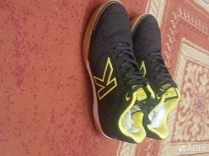 Футзалки размер 40