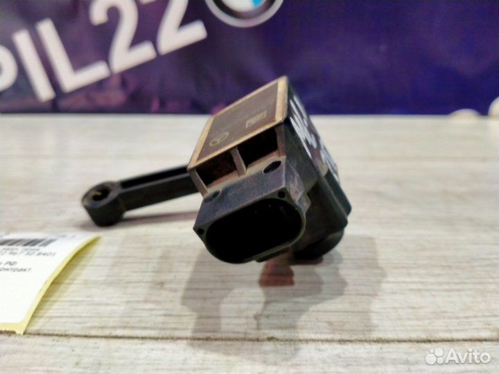 Датчик положения кузова задний правый