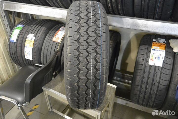 iLink L-Max9 215/70 R15C 104R