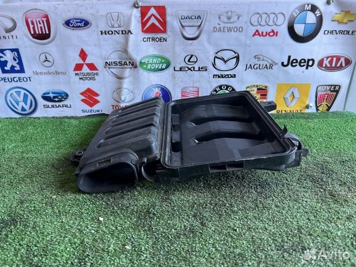 Корпус воздушного фильтра Mazda 3 BK Z6 2006