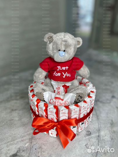 Сладкий сьедобный шоколадный подарок торт киндер