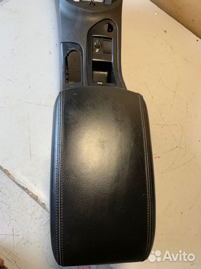 Подлокотник Peugeot 308 CC EP6DT