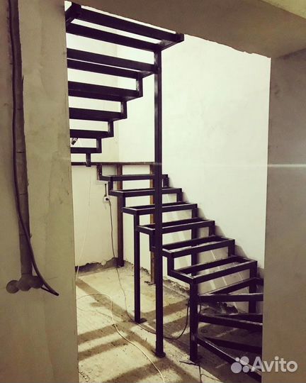 Лестницы на металлокаркасе
