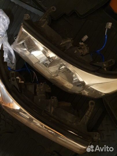 Фары Land Cruiser 200 08-11 год