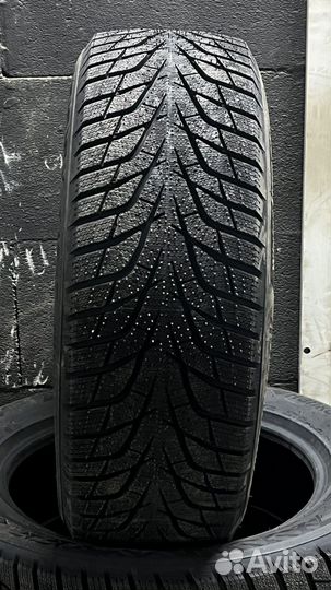 Hankook Winter I'Cept IZ3 W636 205/55 R16 94H