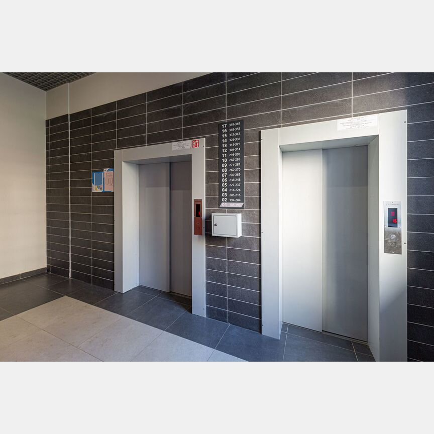 2-к. квартира, 55,8 м², 15/18 эт.