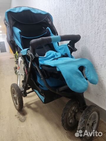 Коляска трехколесная