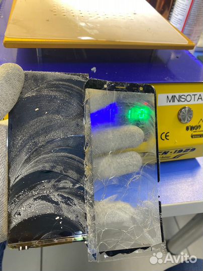 Замена дисплея / стекла Samsung S10 / S20 / S21