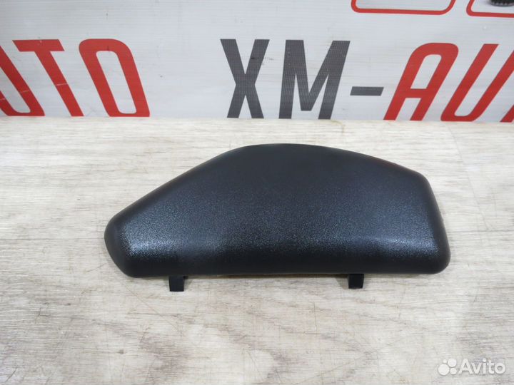 Заглушка багажника Toyota Corolla 150