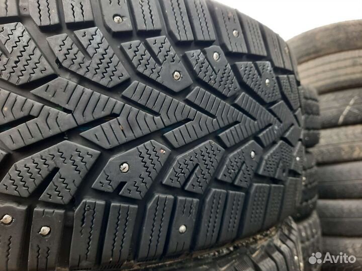 Gislaved NordFrost 100 215/55 R17 98T