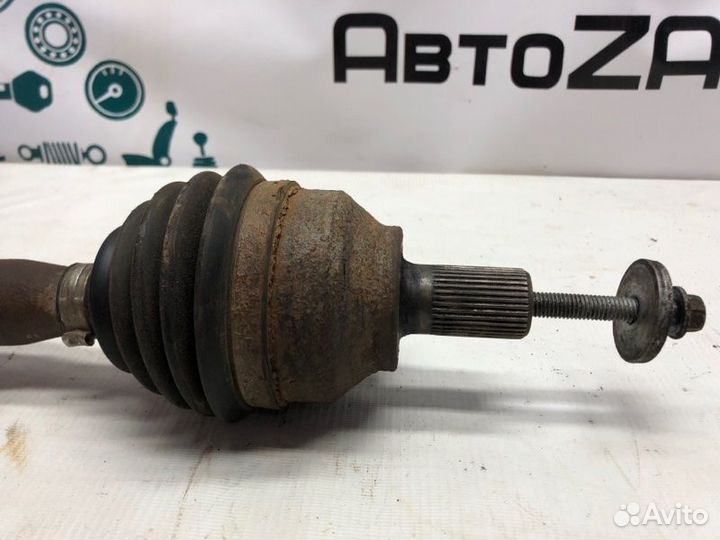 Привод правый Ford Focus седан qqdb 2010