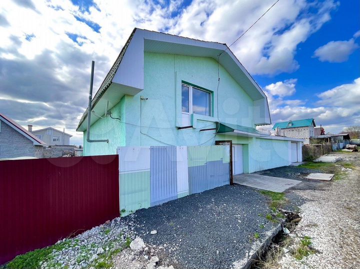 Дом 196,6 м² на участке 6 сот.