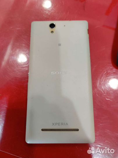 Телефон Sony xperia C3