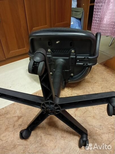 Офисное кресло в отличном состоянии