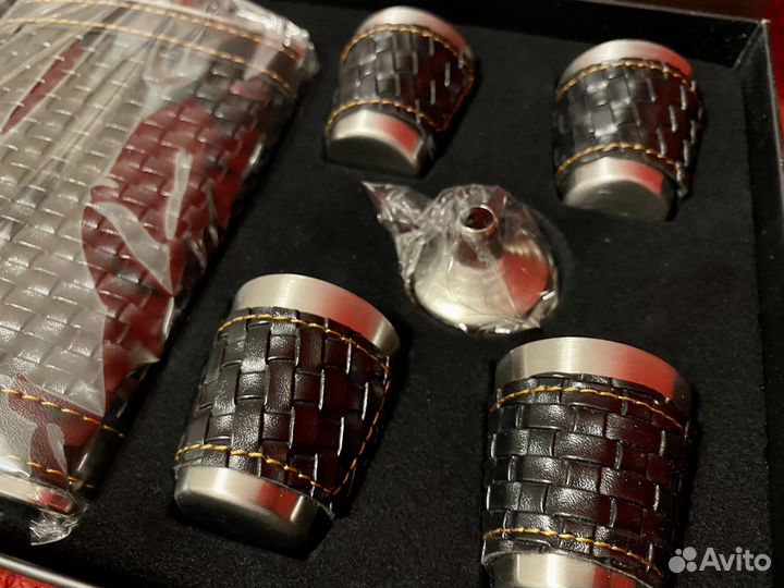 Подарочный набор фляжка и рюмки