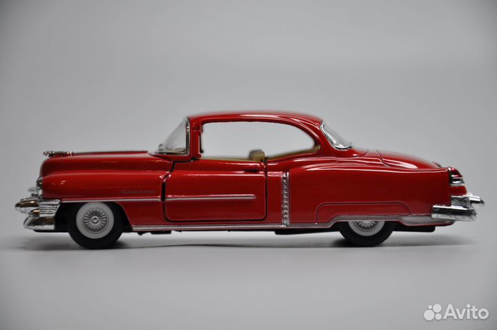 Модель автомобиля Cadillac Series 62 Coupe металл