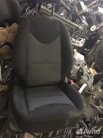 Обшивка правого кресла+SRS Ситроен С4 B7,B73