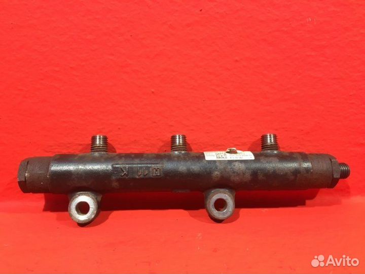 Топливная рампа правая Land Rover Discovery 3