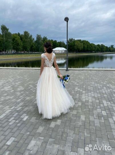 Свадебное платье 42