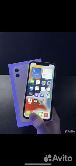 Телефон iPhone 11
