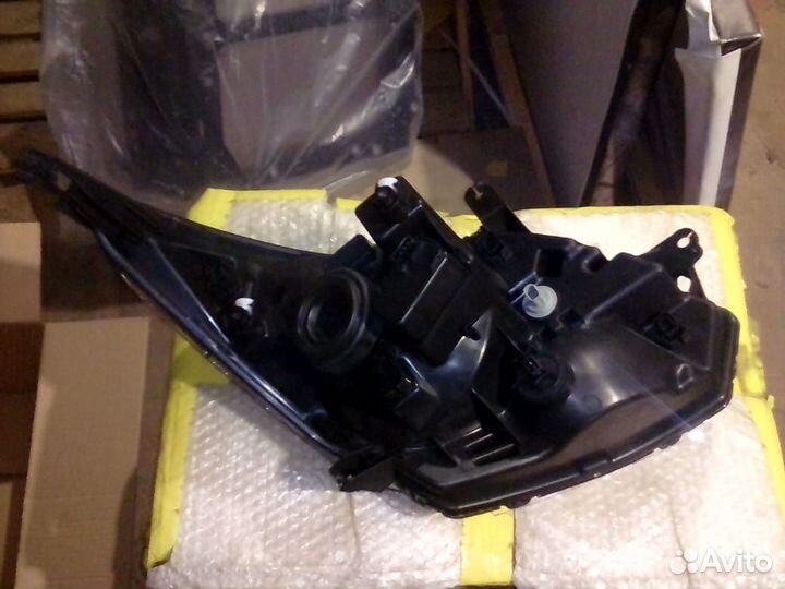 Фара левая под корректор Китай Chevrolet Cobalt II